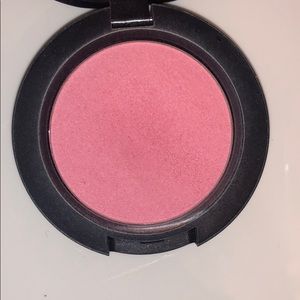 MAC Cosmetics Makeup - MAC blush in Stay Pretty MAC Cosmetics Makeup - MAC blush in Stay Pretty